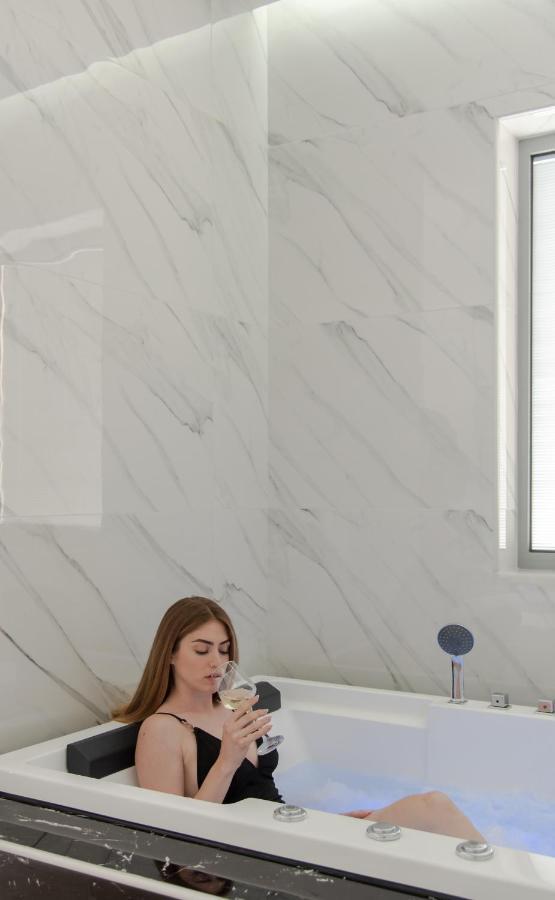 Xsuites Hotel Agia Marina Exteriör bild